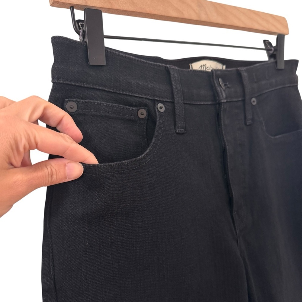 Madewell Mid-Rise Kick Out Crop Jeans in "Black Rinse Wash" Size 28 - Picture 9 of 16